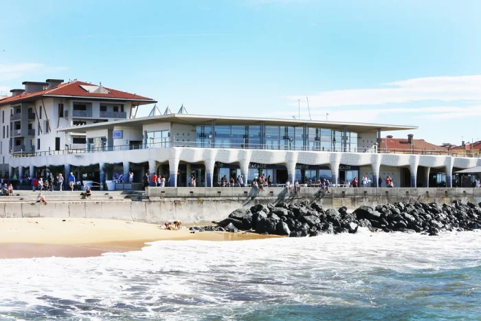 Façade du Casino Municipal de Capbreton, place de la Liberté — Landes